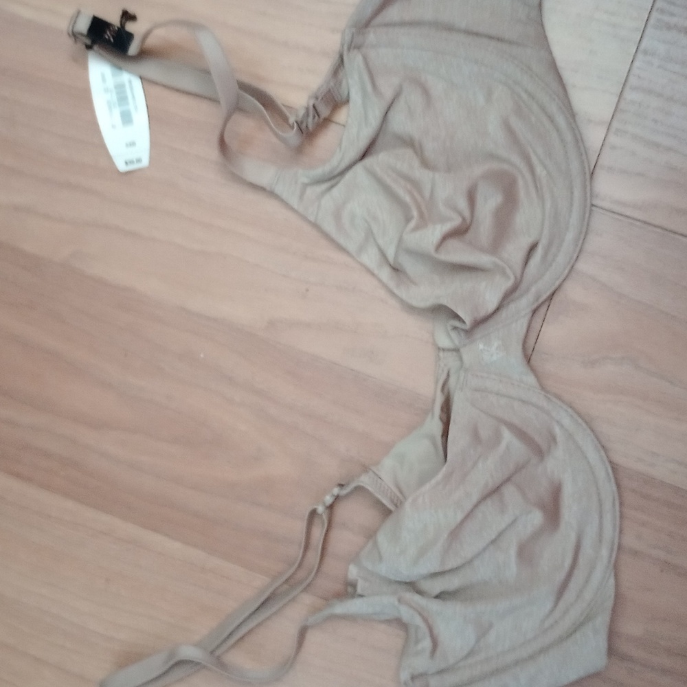 Victoria Secret bra- Variegated Beige Cream